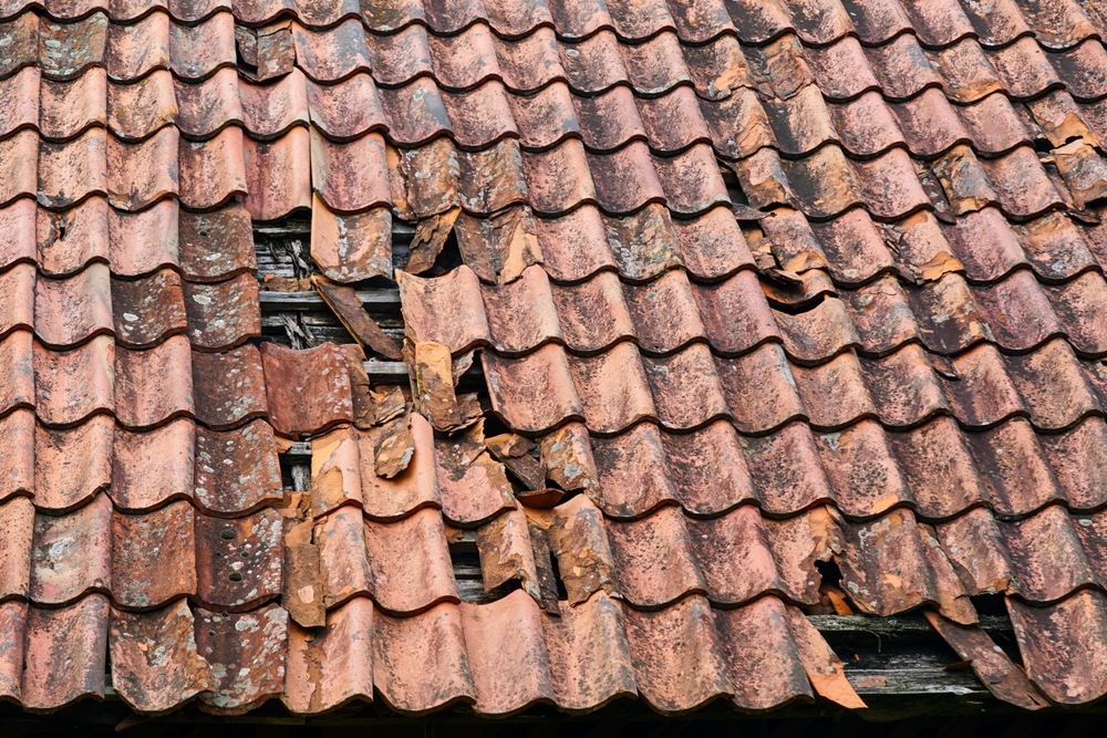 Cracked or Broken Roof Tiles